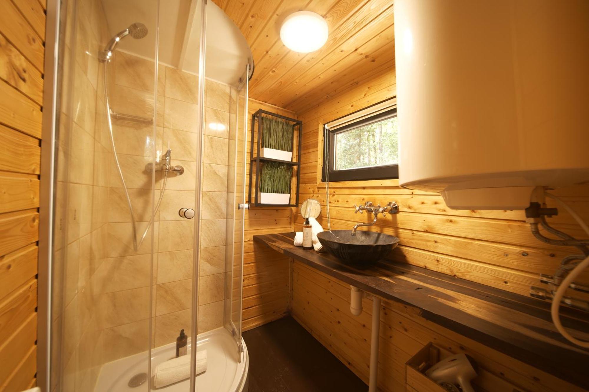 Secret Lake Prag Magic Place Relaxation& Wellness Rehenice Exteriér fotografie